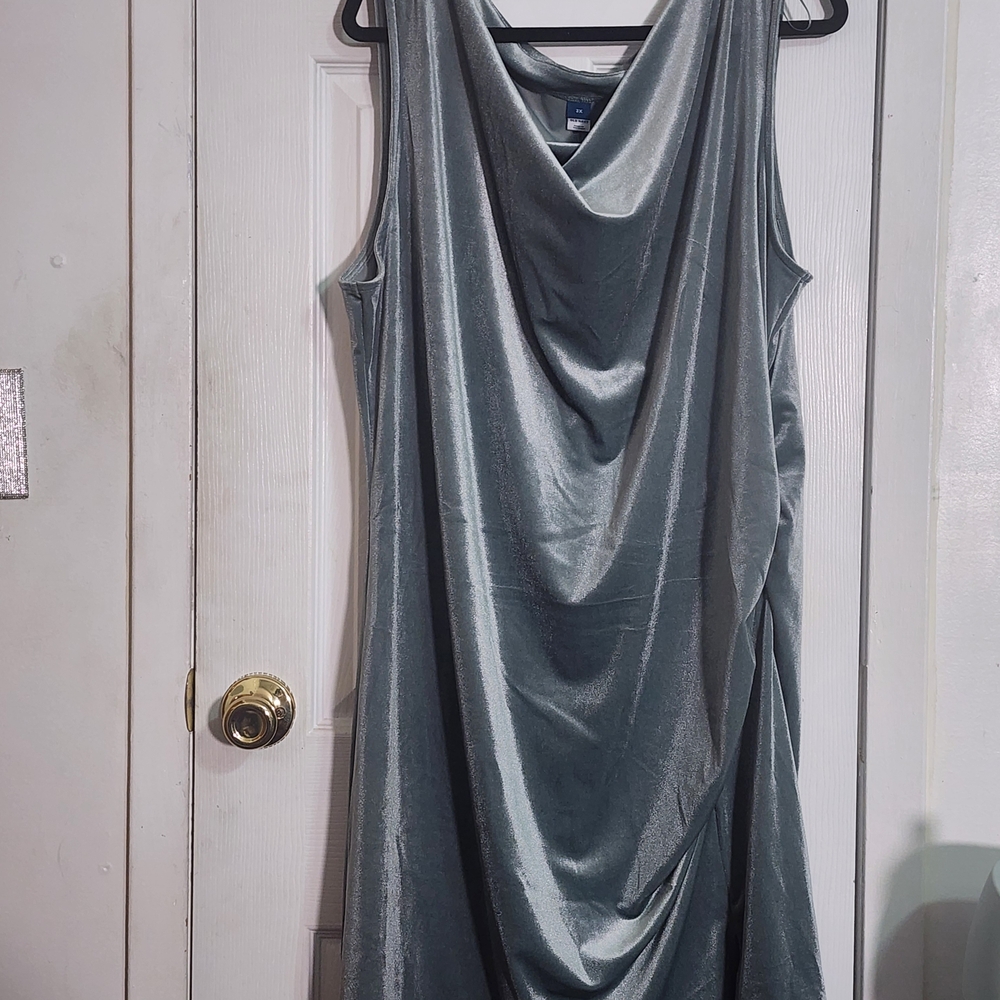 Old Navy Green Backless Dress